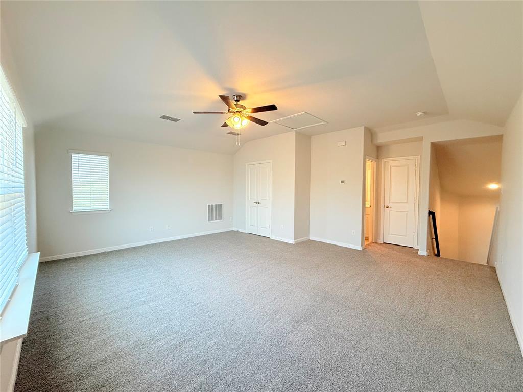 16004 Farringdon Street Property Photo 16