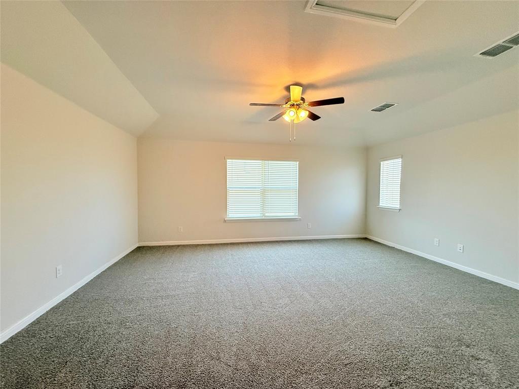 16004 Farringdon Street Property Photo 18