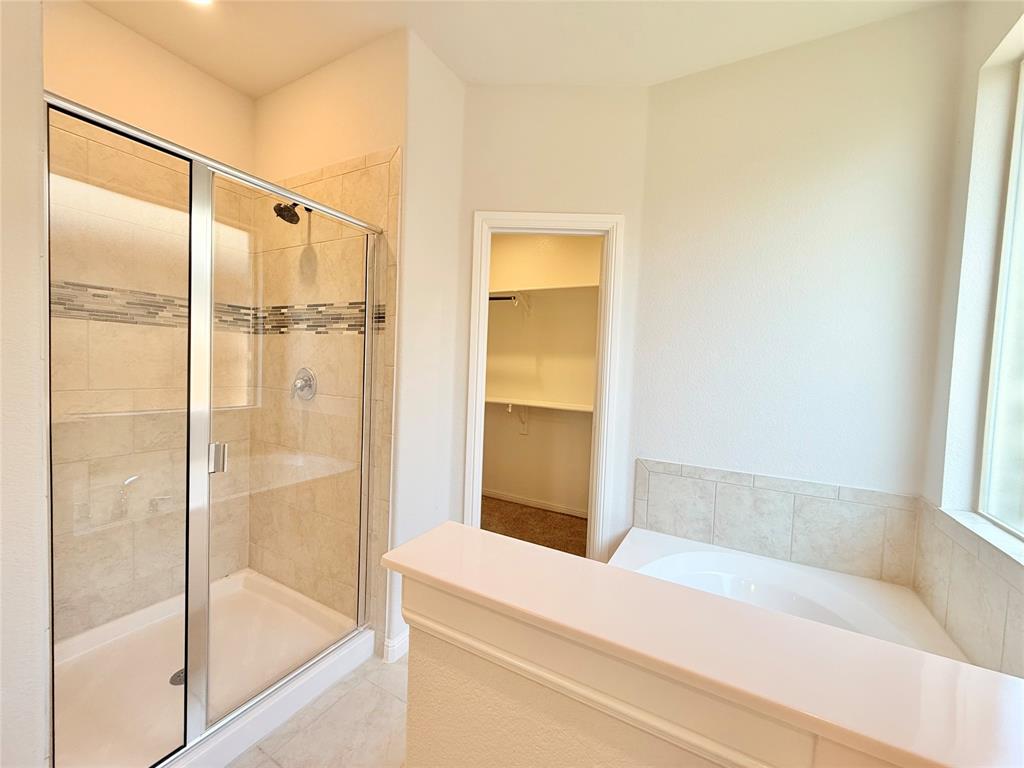 16004 Farringdon Street Property Photo 26