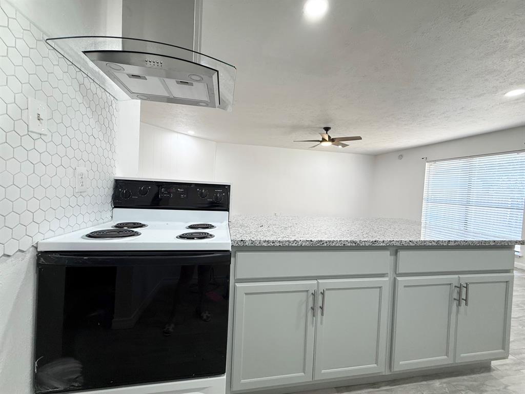 545 Oldbridge Drive Property Photo 7