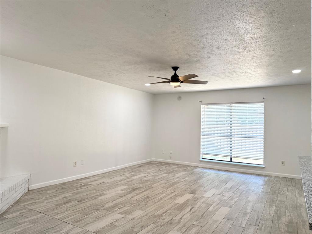 545 Oldbridge Drive Property Photo 9
