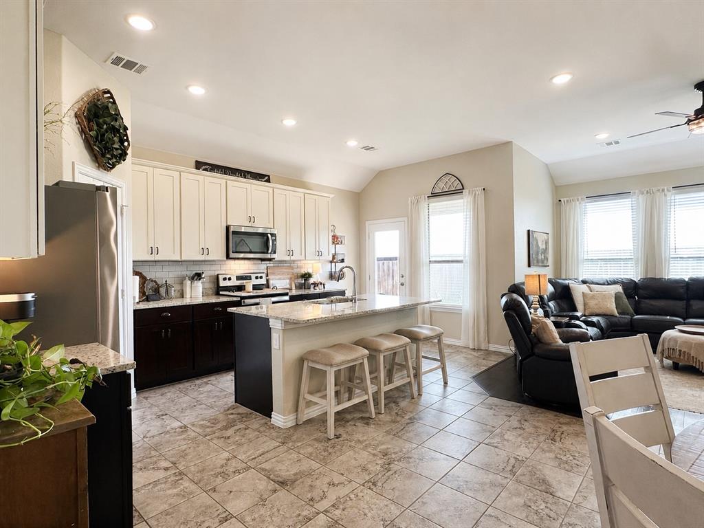 141 Trinity Street Property Photo 6
