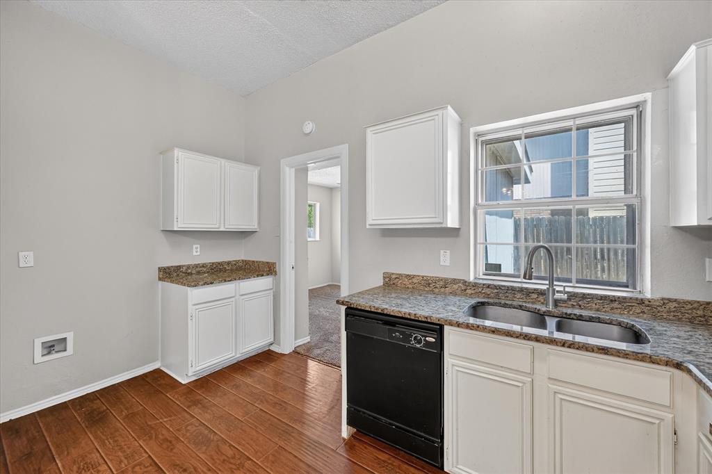 5204 Cornvalley Drive Property Photo 10