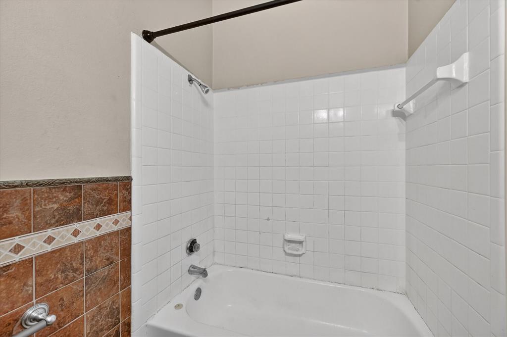 5204 Cornvalley Drive Property Photo 18