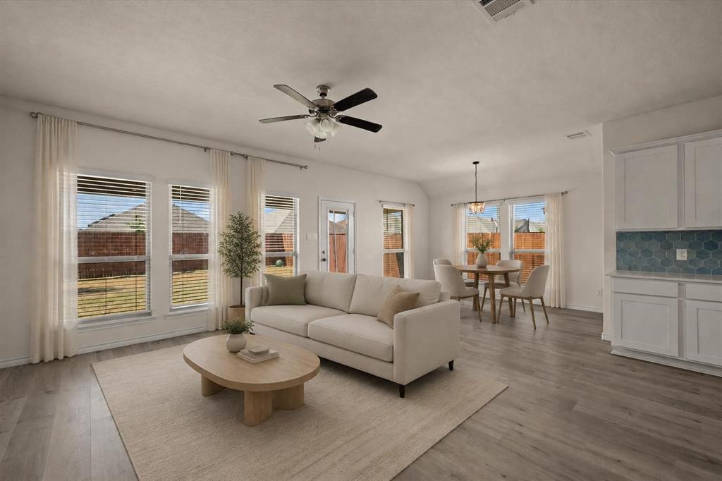 772 Soar Sky Way Property Photo 6