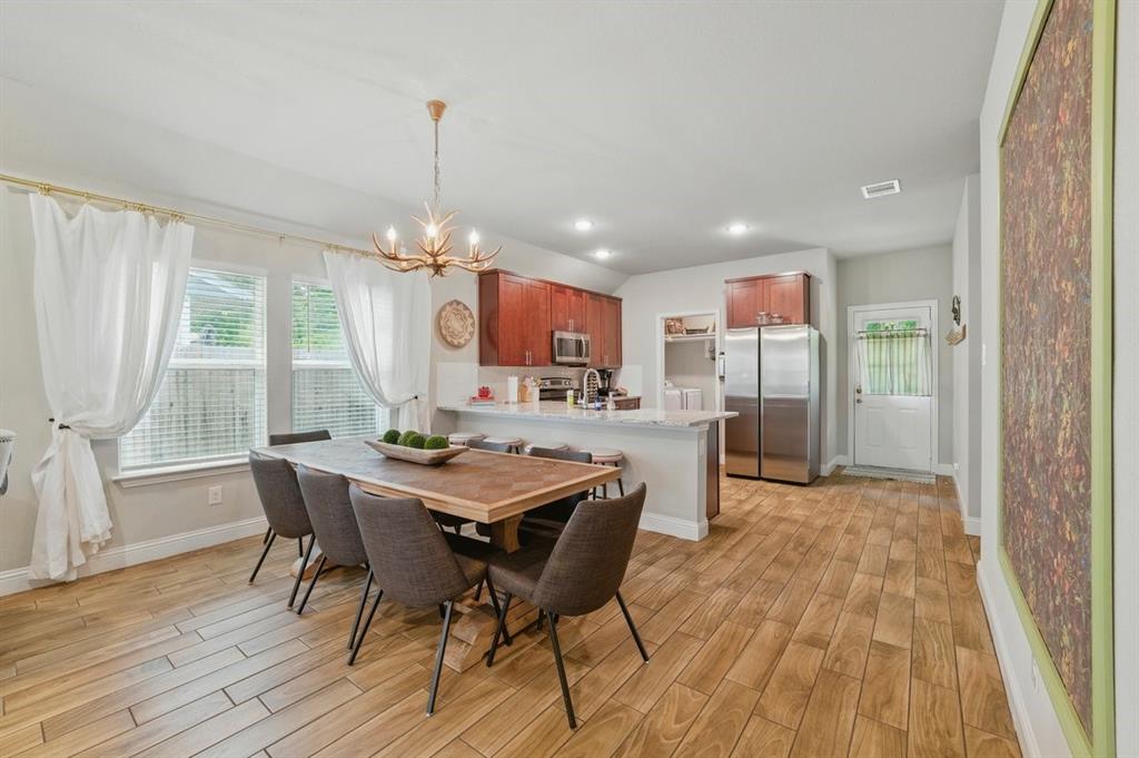 2409 Ross Avenue Property Photo 1