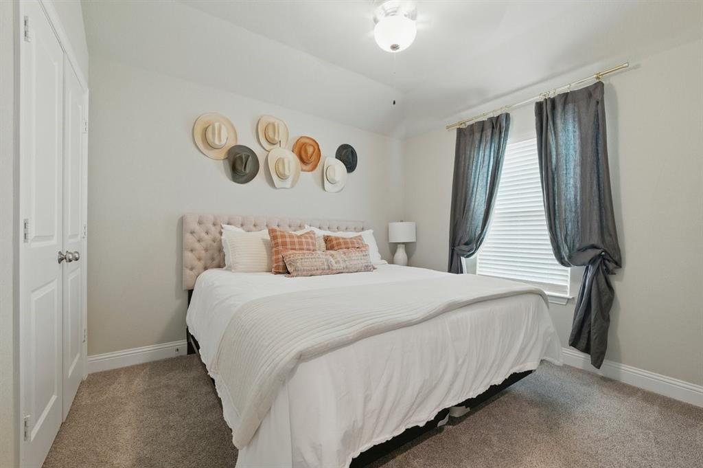 2409 Ross Avenue Property Photo 9