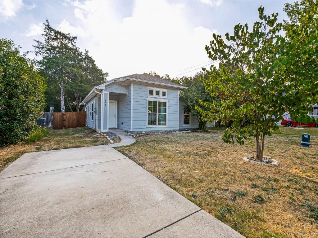 214 Lewis Street Property Photo 1