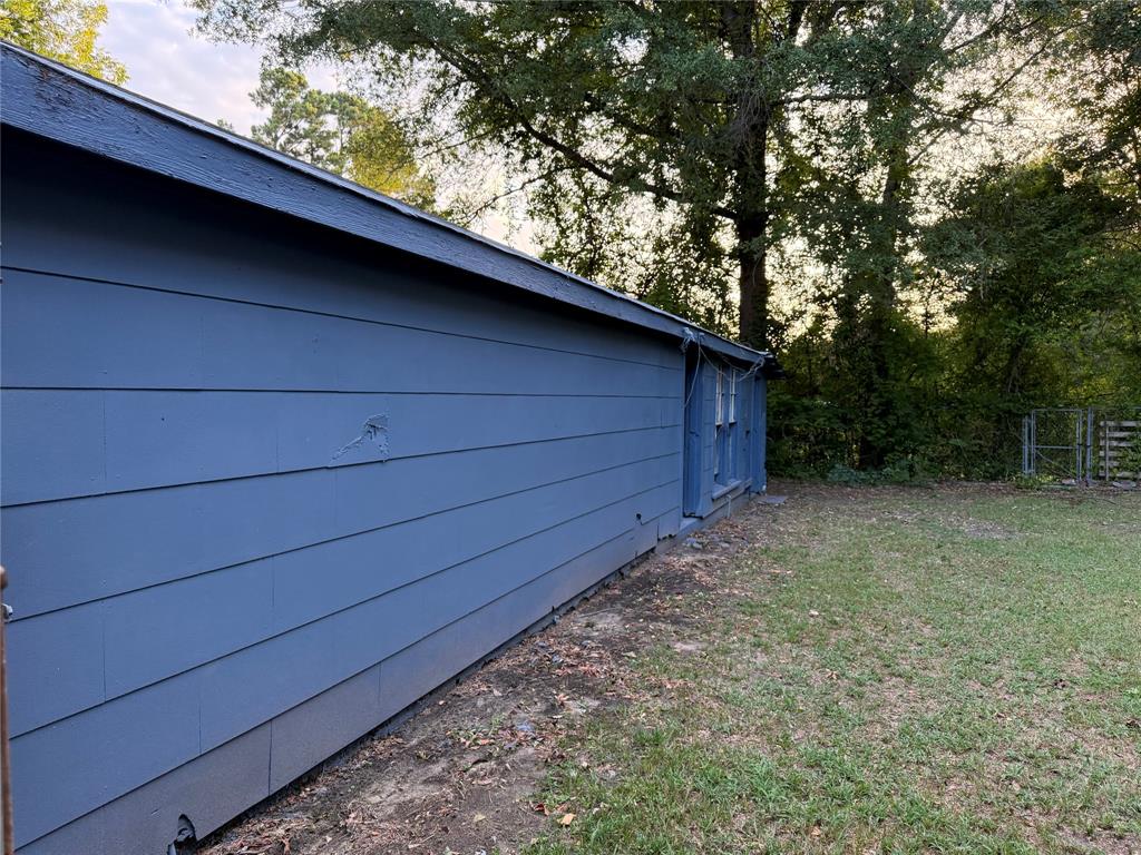 1213 Garrett Drive Property Photo 3