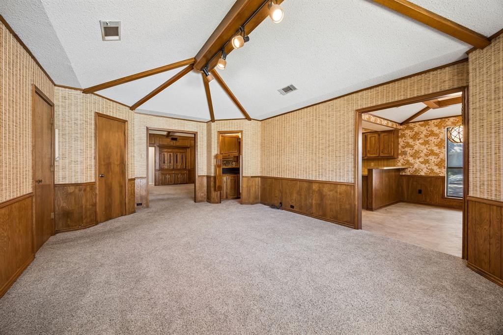 6017 Timber Creek Lane Property Photo 10