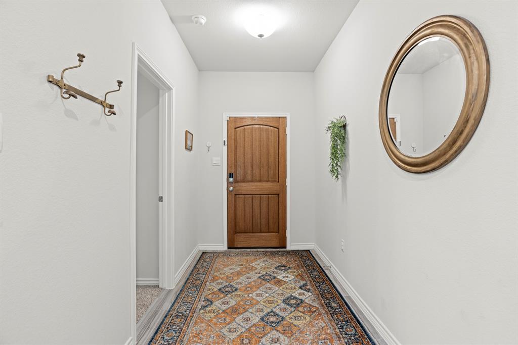 5724 St Charles Drive Property Photo 6