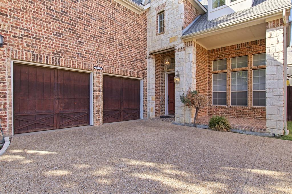 6925 Medallion Drive Property Photo 4