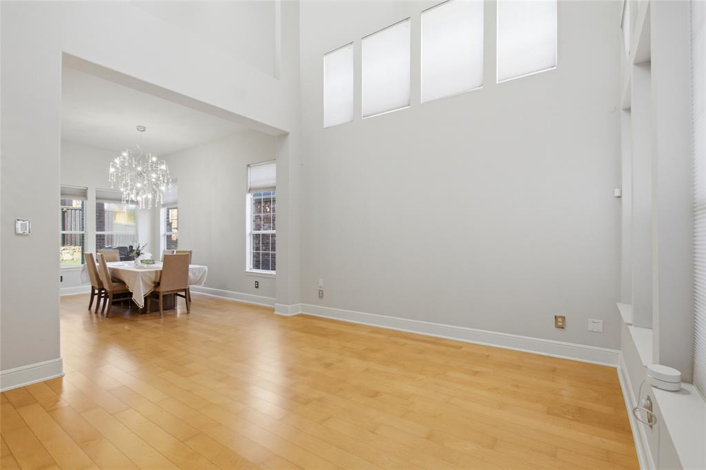 6925 Medallion Drive Property Photo 9