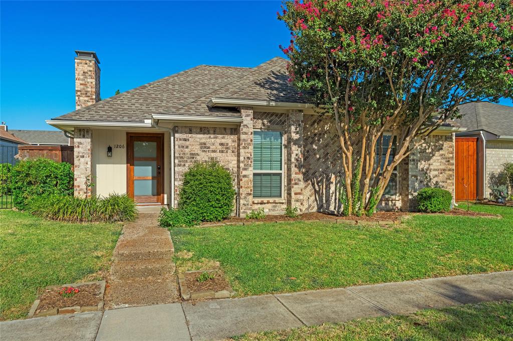 1206 Richland Oaks Drive Property Photo 2