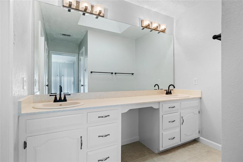 1206 Richland Oaks Drive Property Photo 14