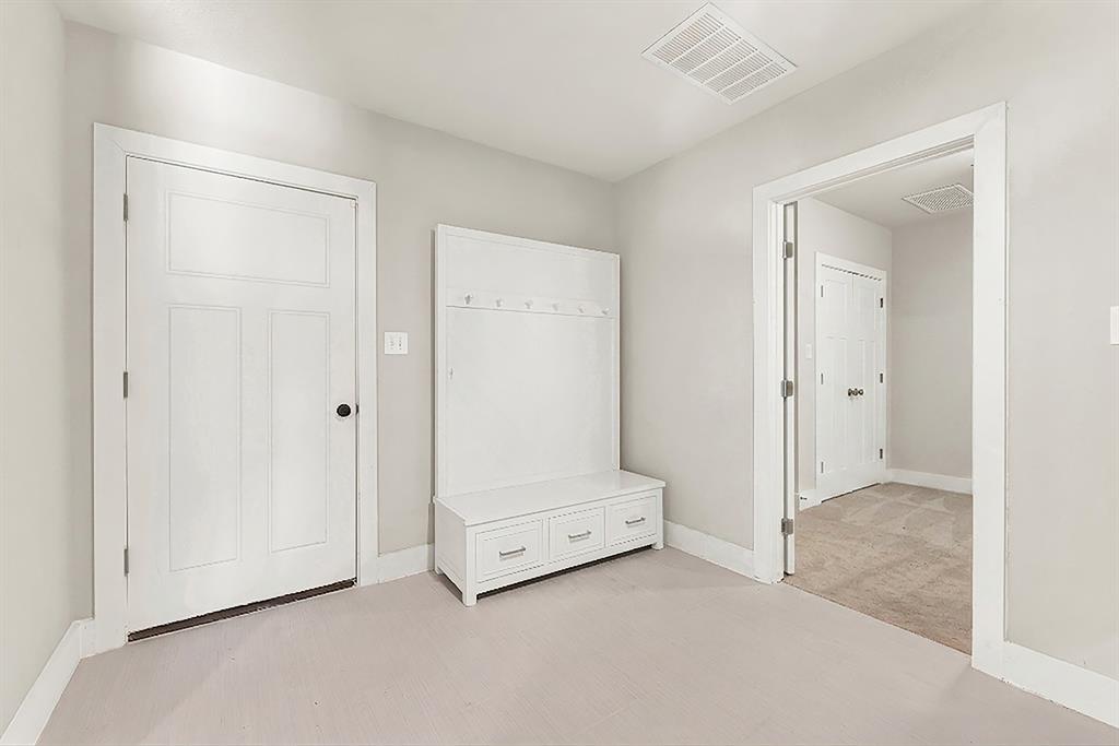 3326 Dartmoor Drive Property Photo 26