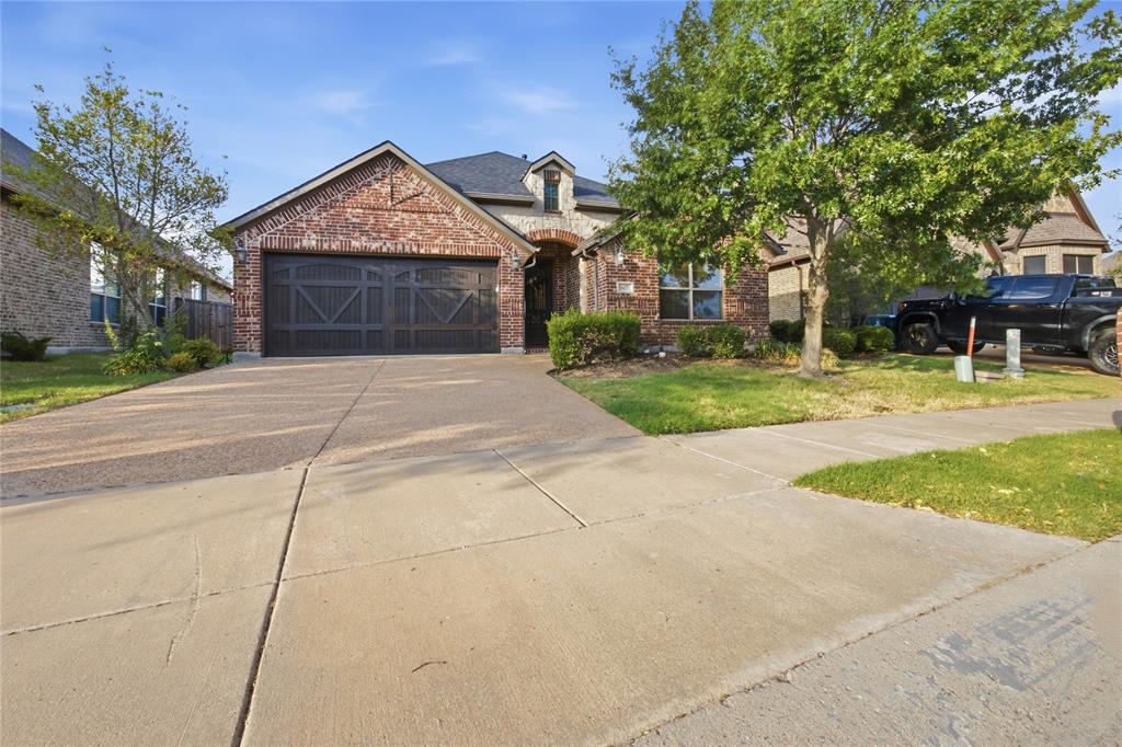 607 Deverson Drive Property Photo 1