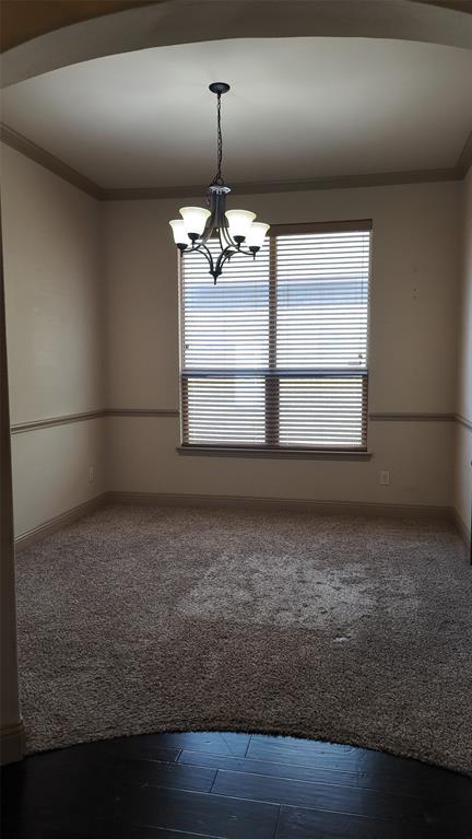 607 Deverson Drive Property Photo 9