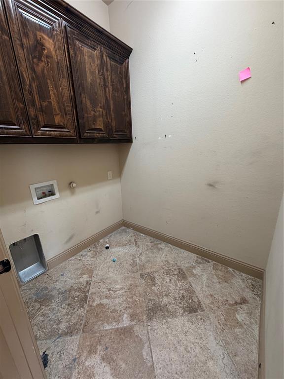 607 Deverson Drive Property Photo 13