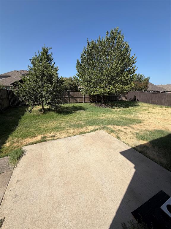 607 Deverson Drive Property Photo 21