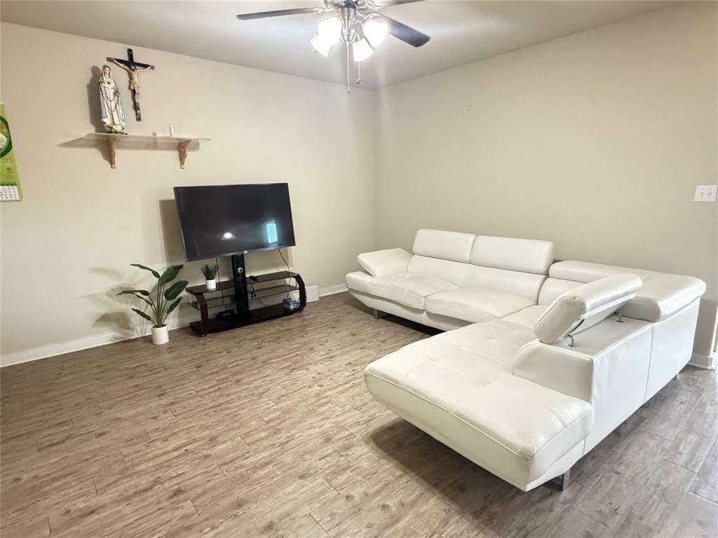 2837 Mesquite Road Property Photo 5