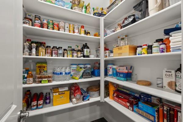 2316 Willow Garden Drive Property Photo 18