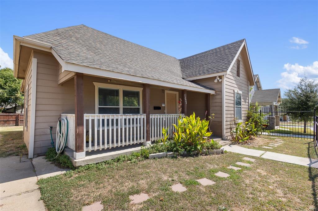 1235 E Leuda Street Property Photo 2
