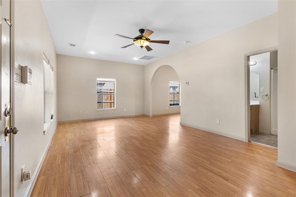 1235 E Leuda Street Property Photo 3
