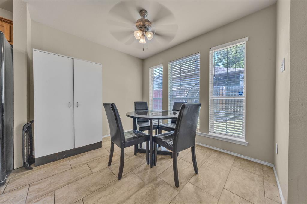 605 E Ross Street Property Photo 2