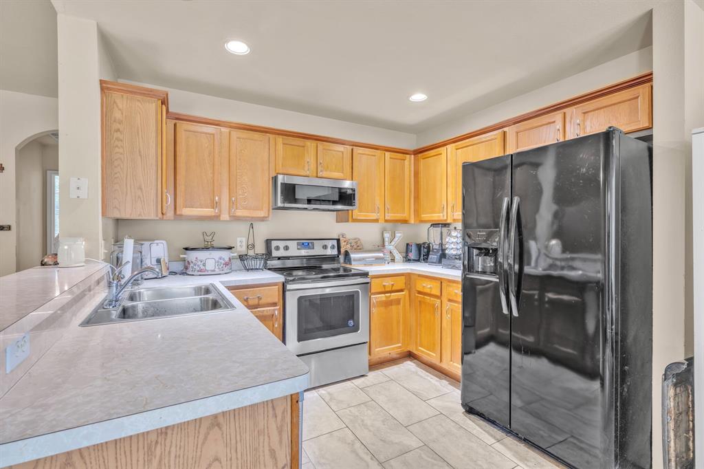 605 E Ross Street Property Photo 7
