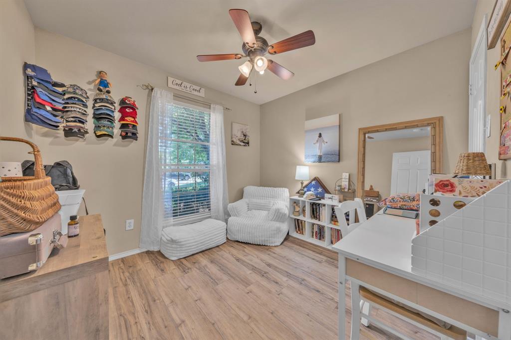 605 E Ross Street Property Photo 17