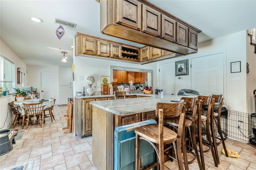 1202 Driftwood Drive Property Photo 8