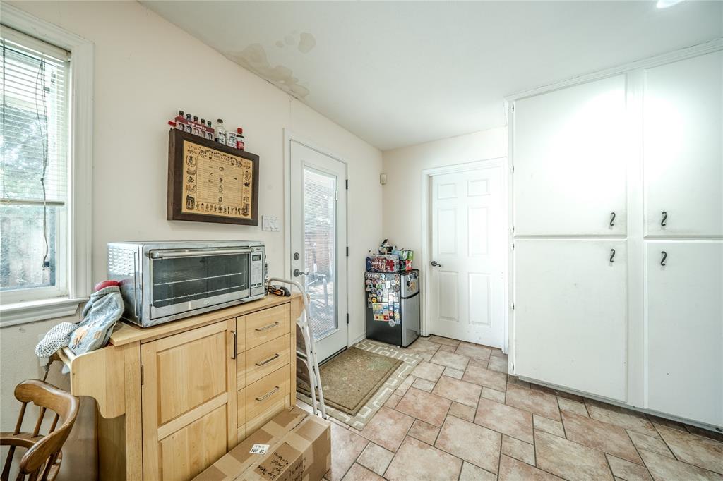 1202 Driftwood Drive Property Photo 9