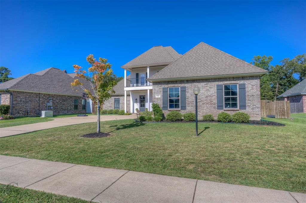 941 Dumaine Drive Property Photo 4