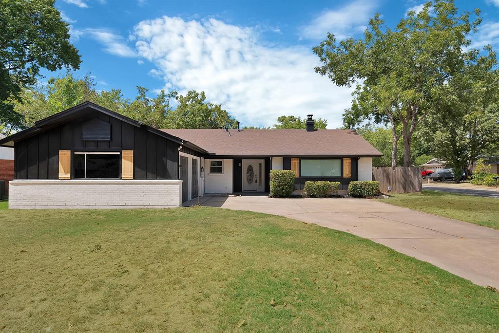 2505 Hollywood Drive Property Photo 1