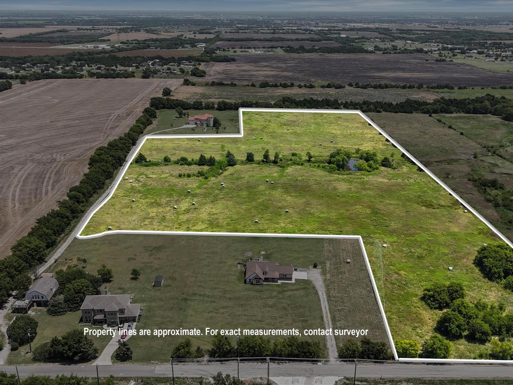 631 N King Road Property Photo 1