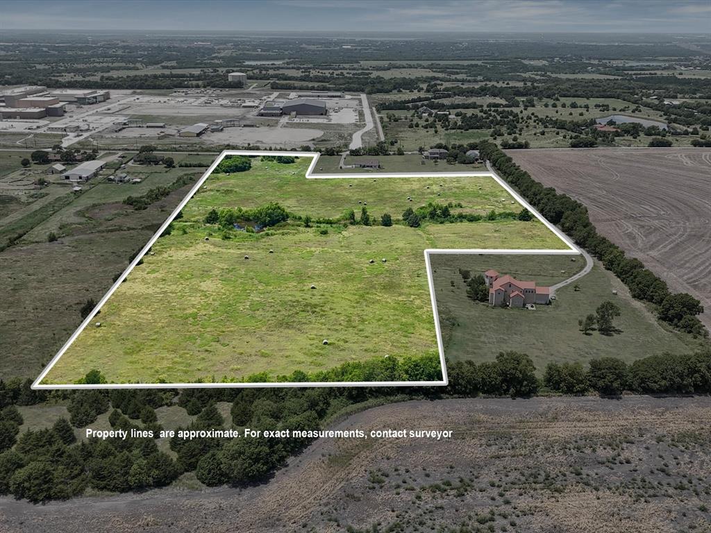 631 N King Road Property Photo 3