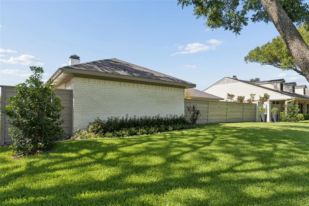 1321 Chesterton Drive Property Photo 3