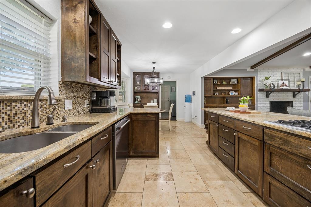 9435 Hunters Creek Drive Property Photo 18