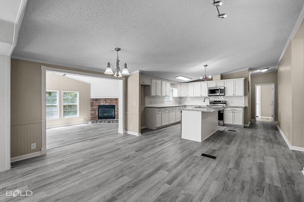 8725 Pinehaven Drive Property Photo 2