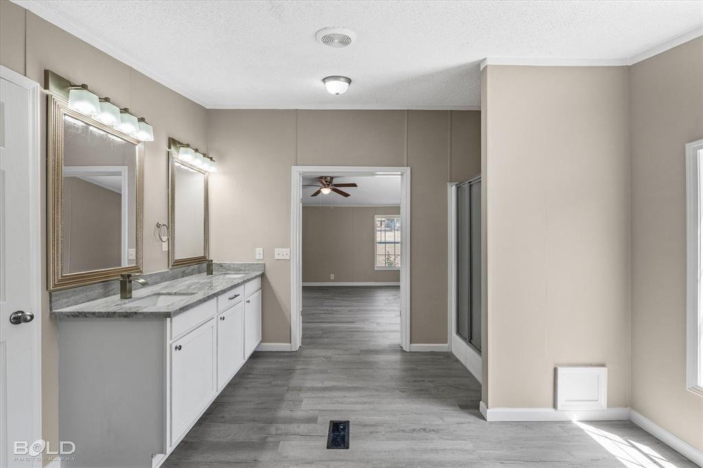 8725 Pinehaven Drive Property Photo 15