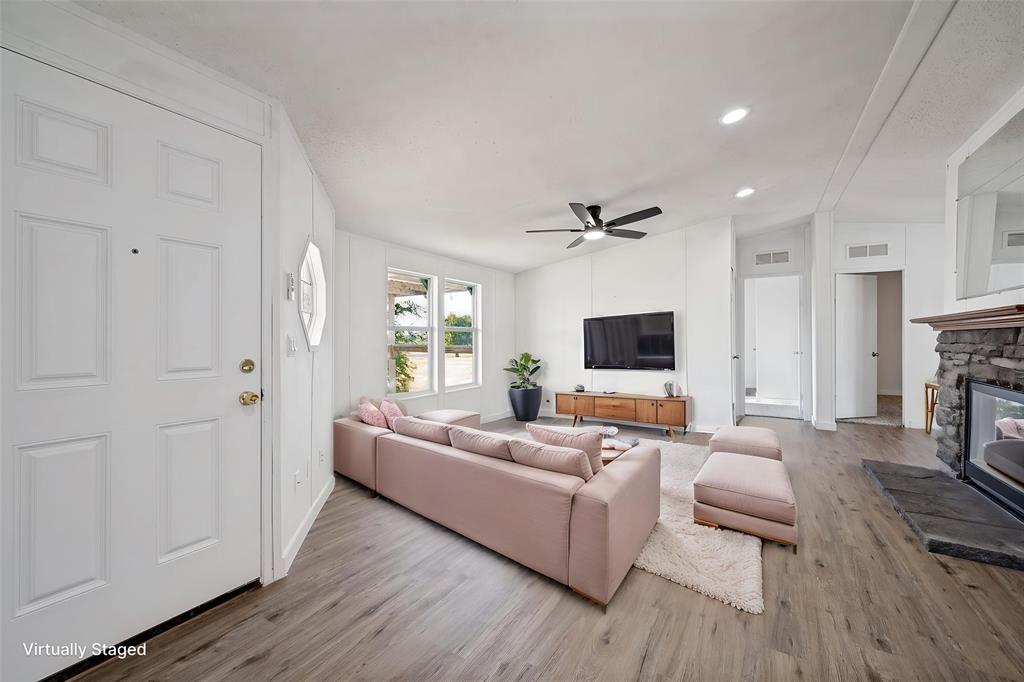 603 County Road 2133 Property Photo 4