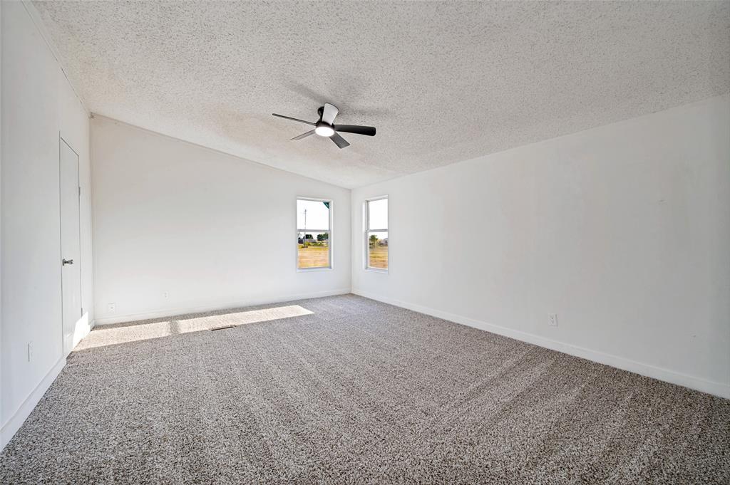 603 County Road 2133 Property Photo 16