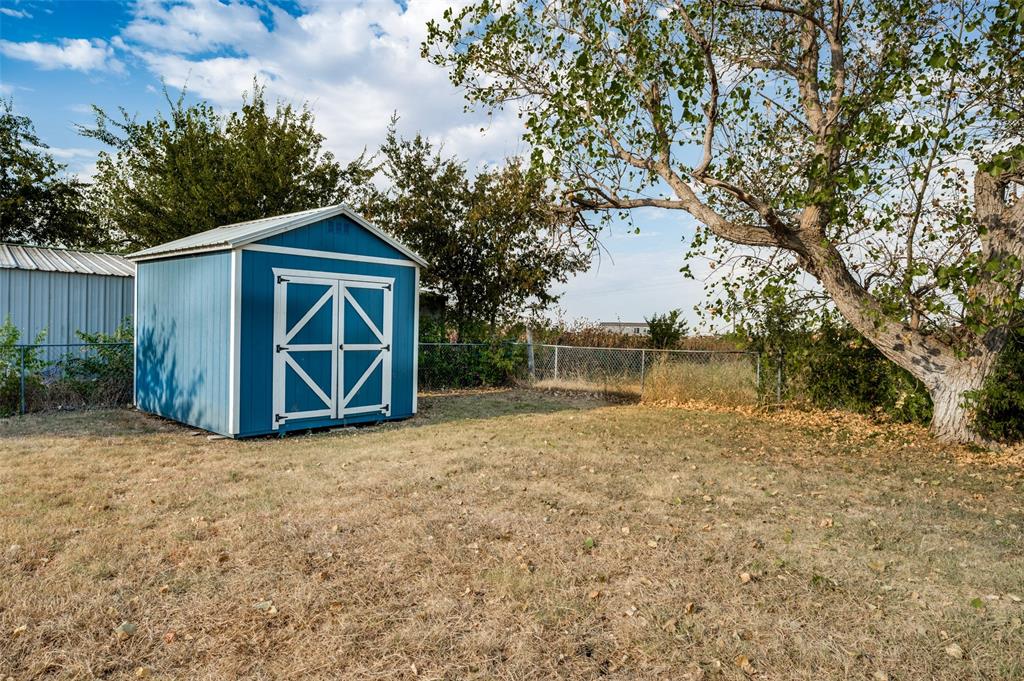 603 County Road 2133 Property Photo 29