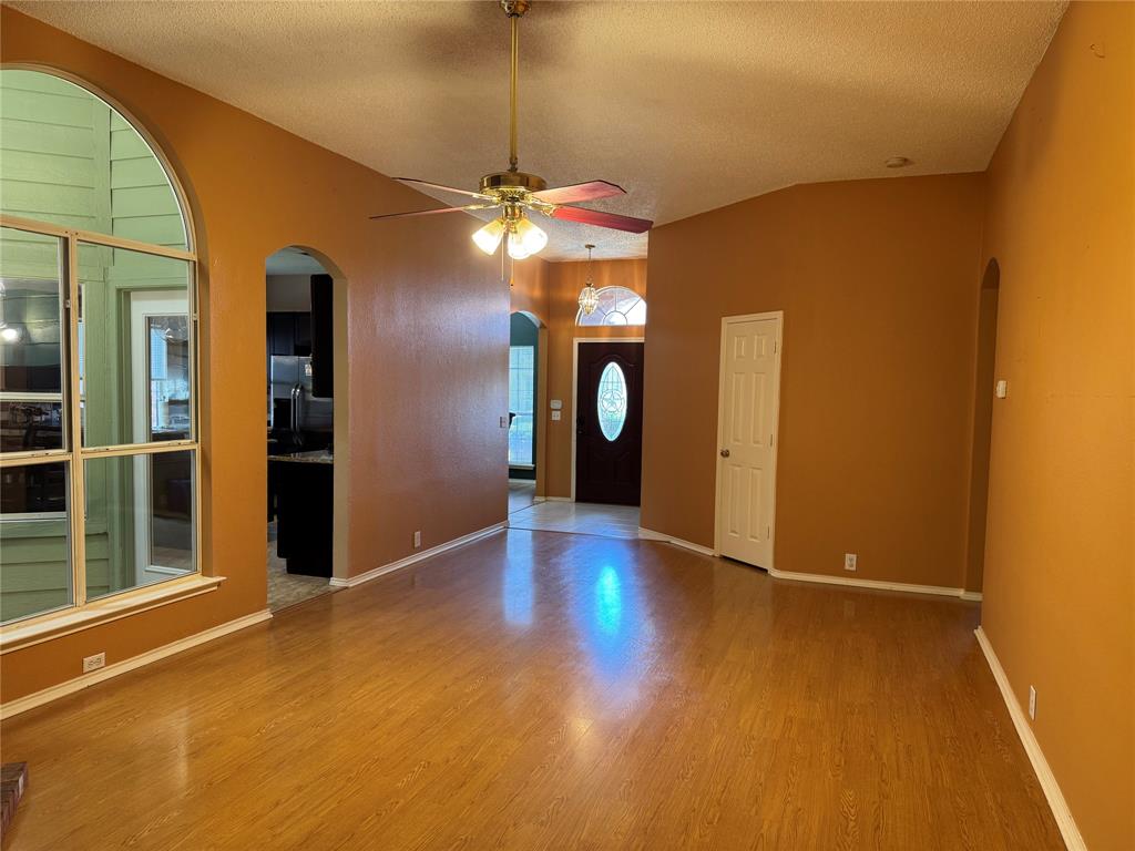 1236 Quaker Lane Property Photo 8