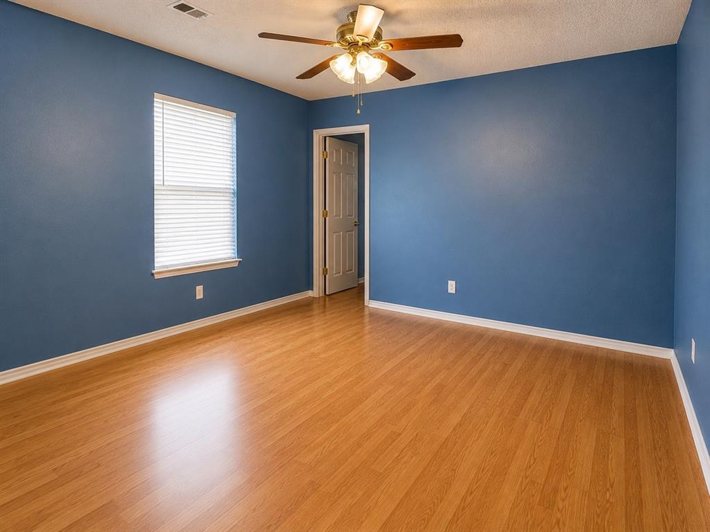 1236 Quaker Lane Property Photo 10