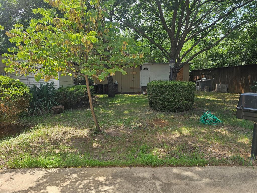 2515 Denison Street Property Photo 6