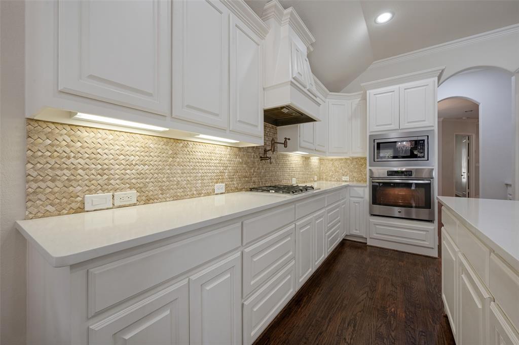 12908 Holbrook Drive Property Photo 13