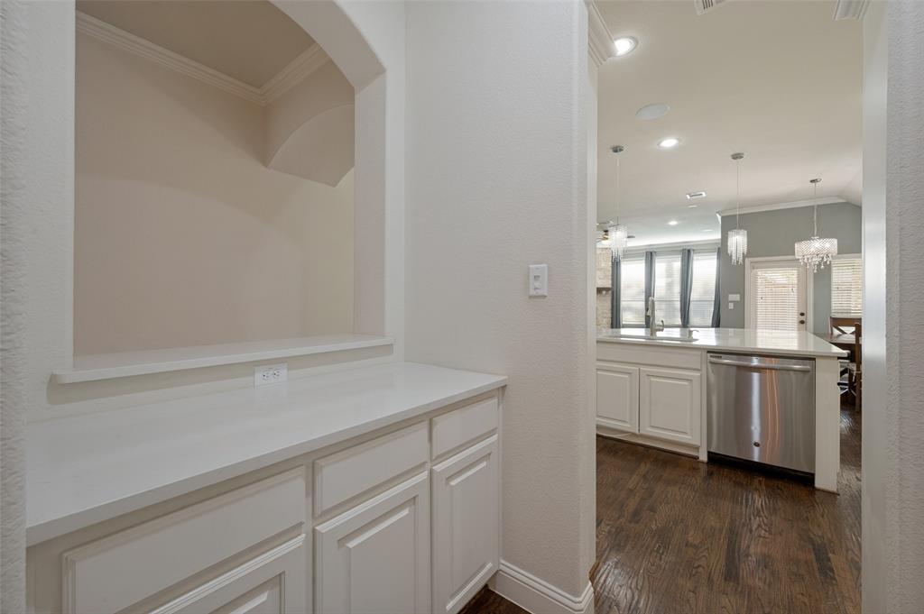 12908 Holbrook Drive Property Photo 14