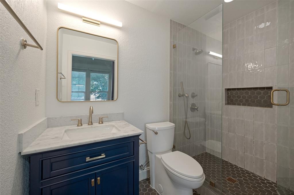 12908 Holbrook Drive Property Photo 18